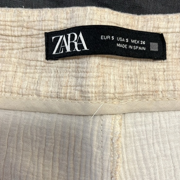 Highrise Zara Shorts - Picture 3 of 3